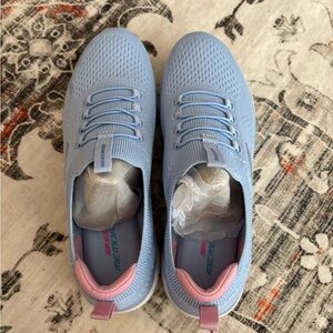 Skechers Periwinkle Blue Memory Form Stretch Slip On Shoes size 9